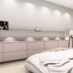 UB50 Ovatta dressoir met plank in decoratief plaatmateriaal zacht roze in slaapkamer render