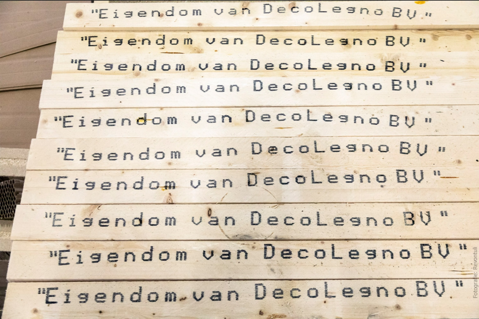 Vurenhouten strijken van DecoLegno