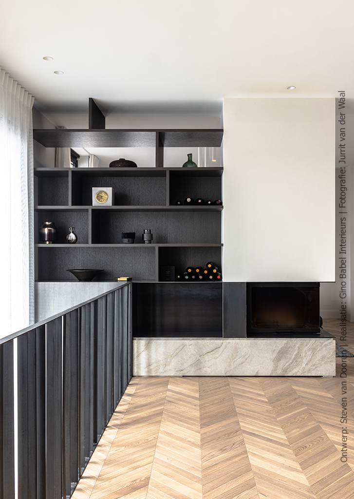 Vakkenkast in het donkerbruine houtdecor S181 Quercia