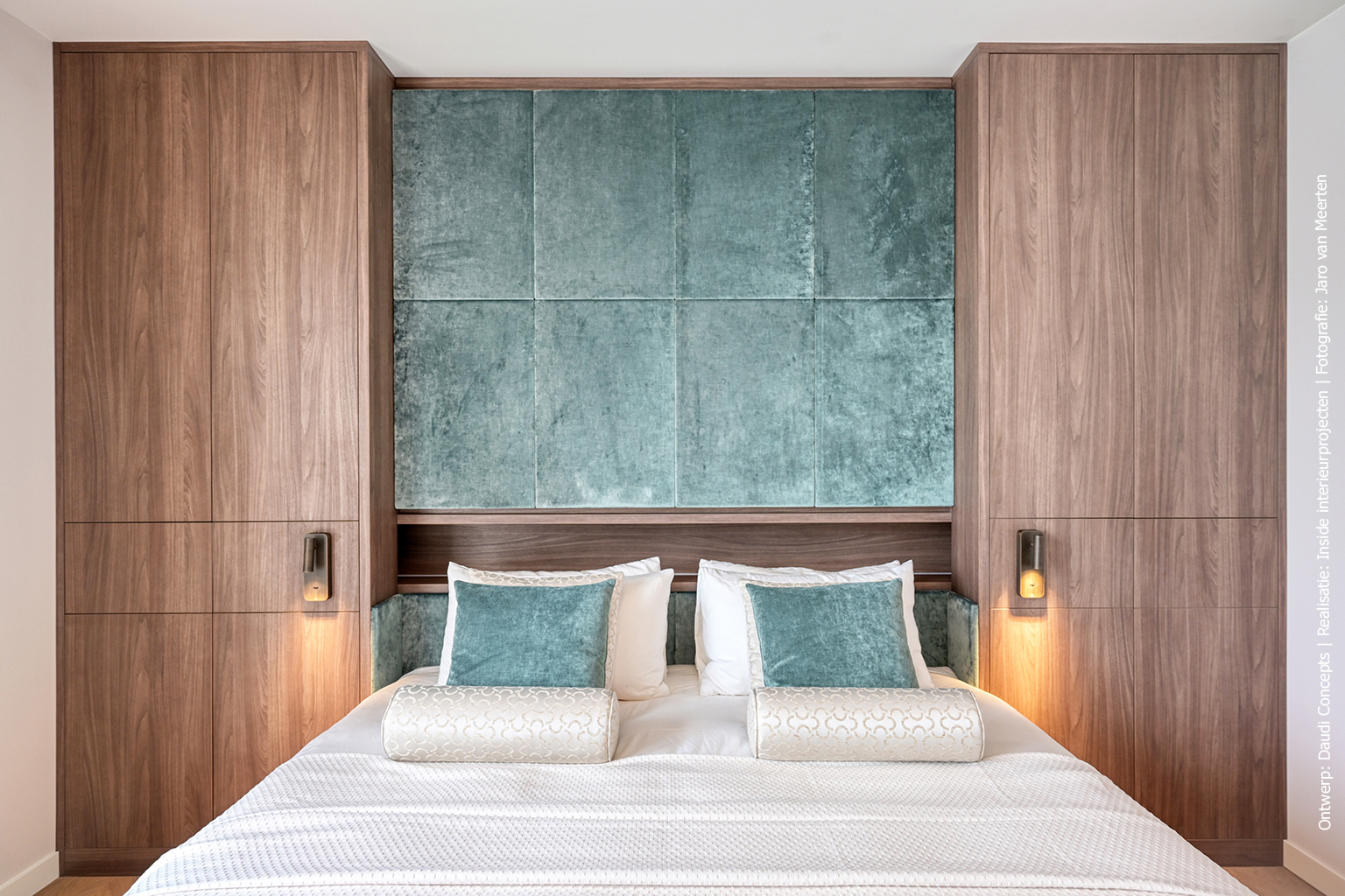 Wasmeubel in walnootdecor LS13 Poro Noce, gecombineerd met een blad in Durasein DM5002 Weathered Wood.