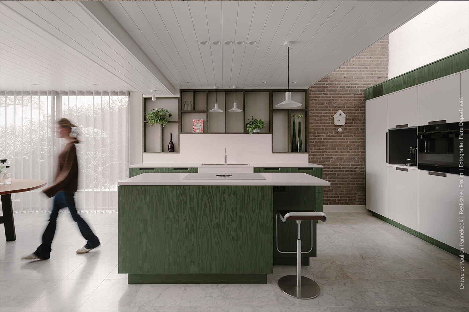 Keuken met karakter in legergroen en voelbare structuur